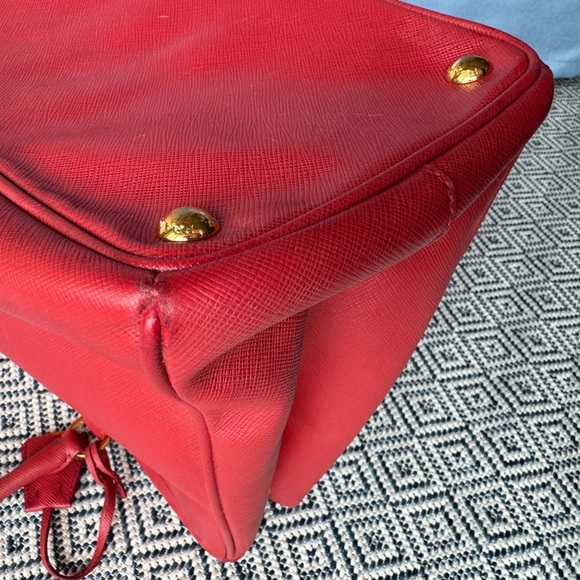 Prada Galleria Saffiano Tote - Picture 13 of 17
